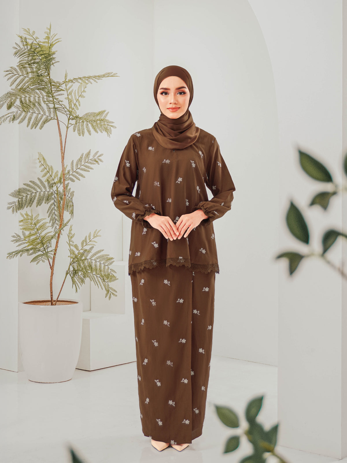 KAPAS AKASIA 01 - Rich Brown