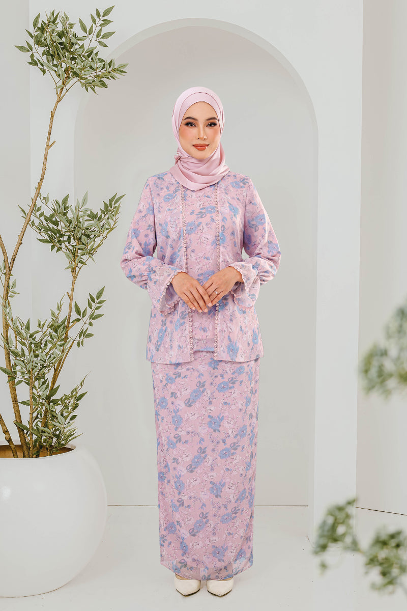 [PRE-ORDER] MANES JELITA 04 - Pale Pink