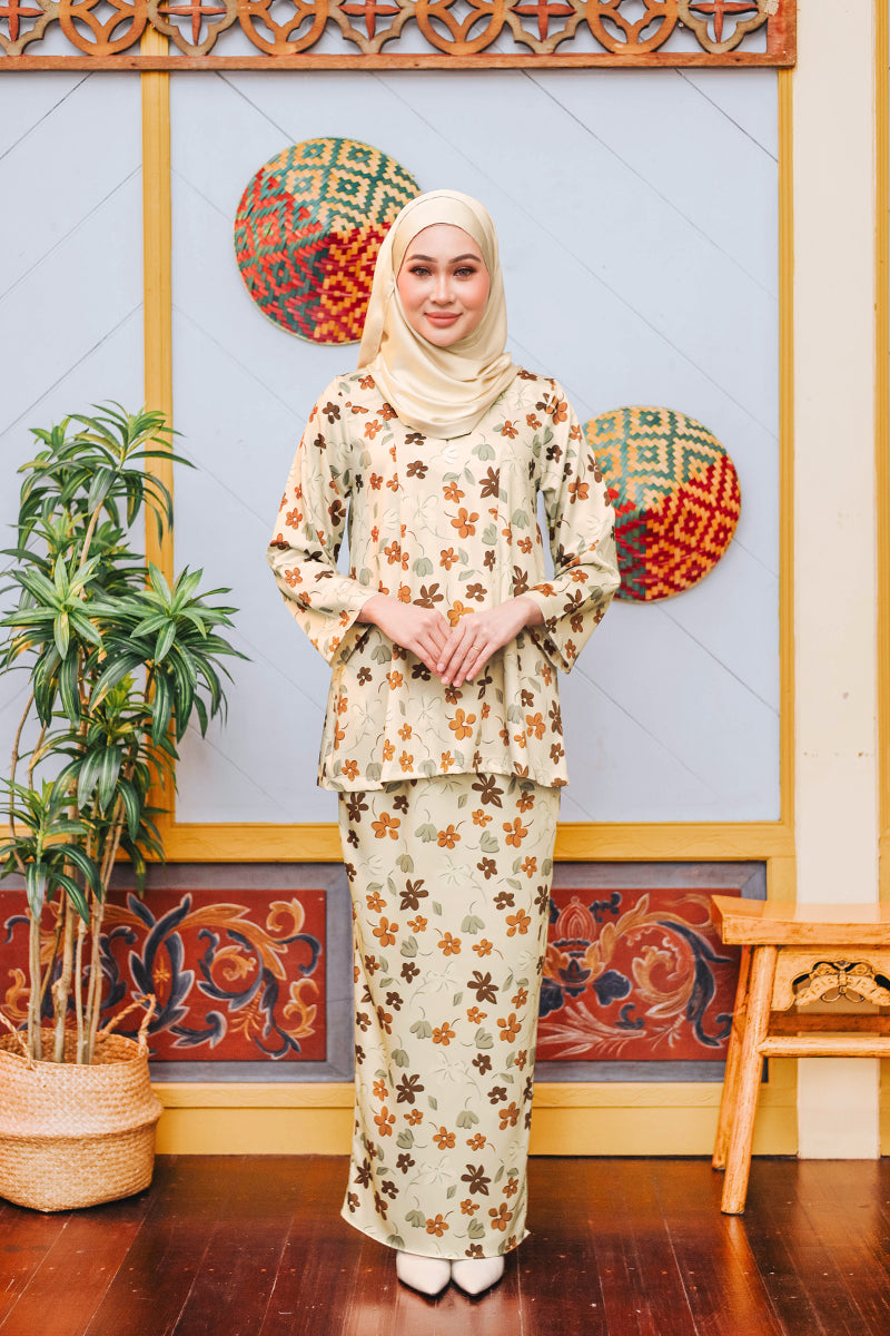 ADINDA KUNTOM 04 - Nude Brown