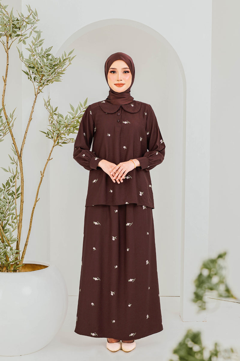 KAPAS RAESA 01 - Rich Brown