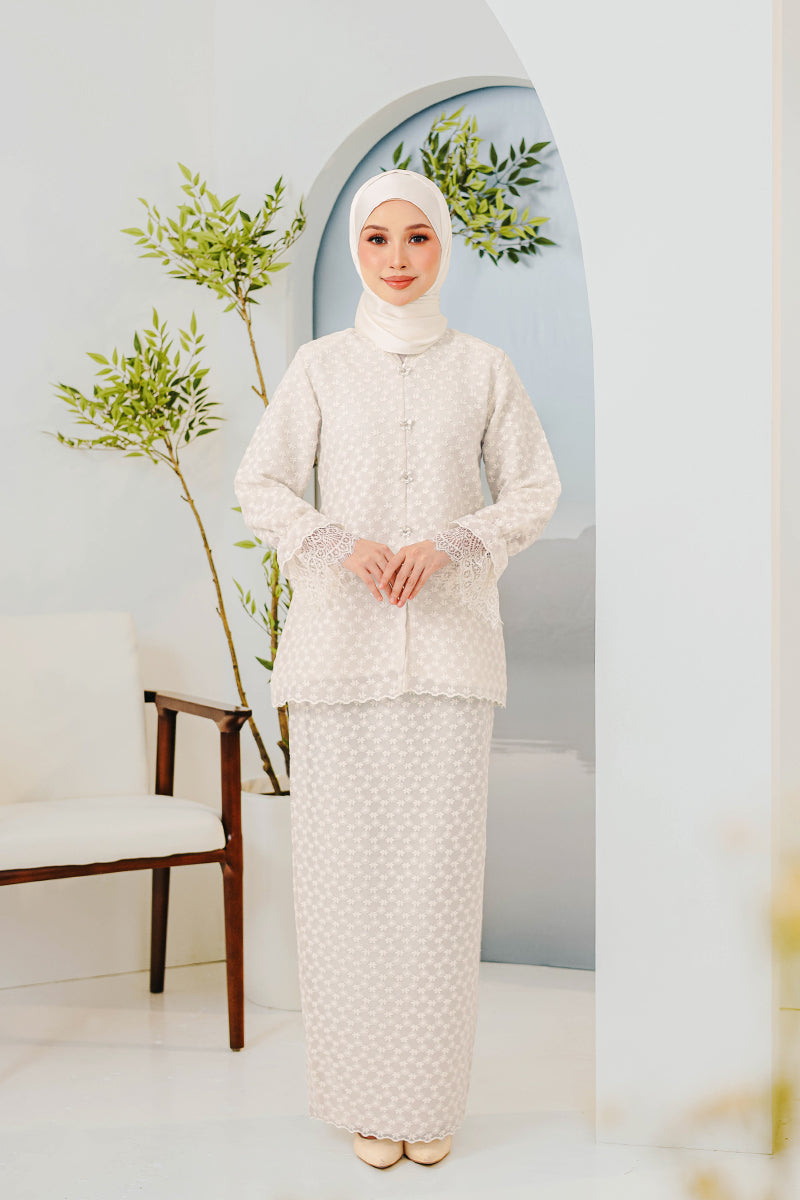 [PRE ORDER] MANES WANGI 06 - Off White